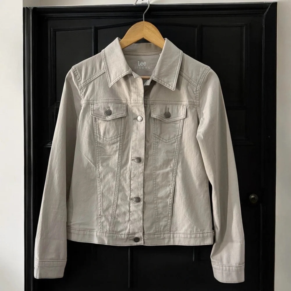 Lee Riders Women’s Cream Denim Stretch Jacket! Small! - Picture 5 of 16